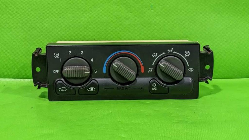 99-02 SIERRA TEMPERATURE CLIMATE CONTROL SWITCH OEM 4605-2