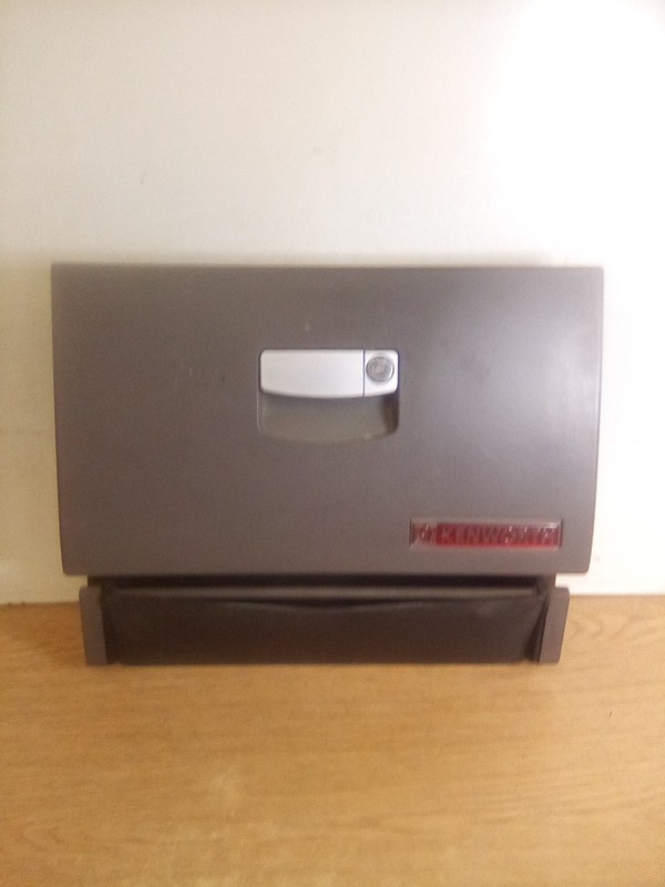 Kenworth S29-1024 Glovebox