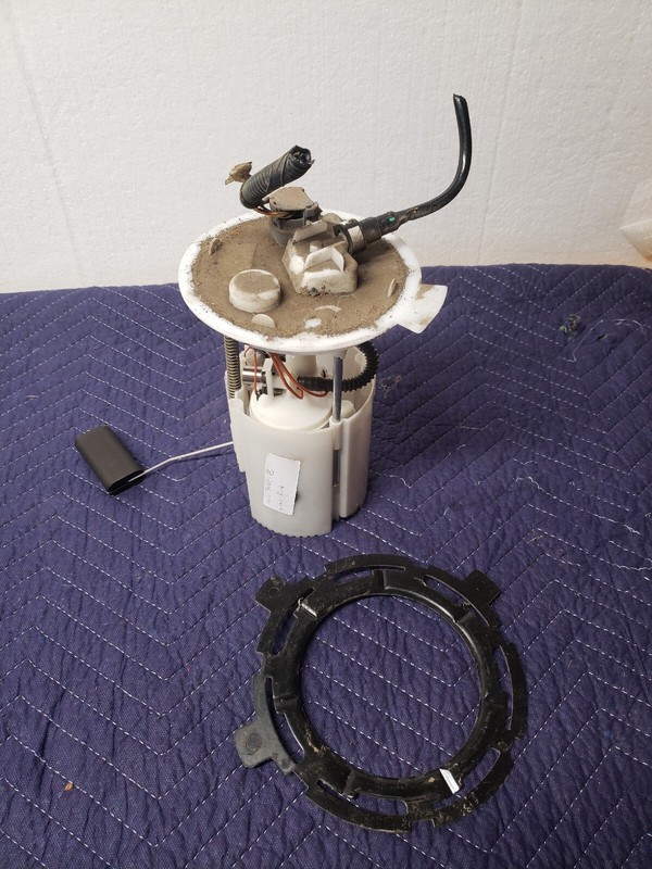 FORD FOCUS OEM Fuel Pump Assembly 12 13 14 15 16 17 18