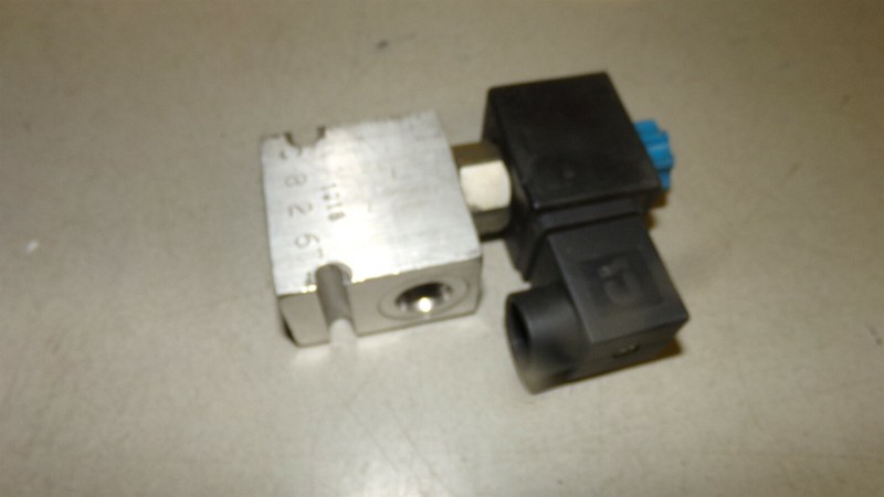 Rexroth R90105306510180C 826T Valve Assembly*FREE SHIPPING*