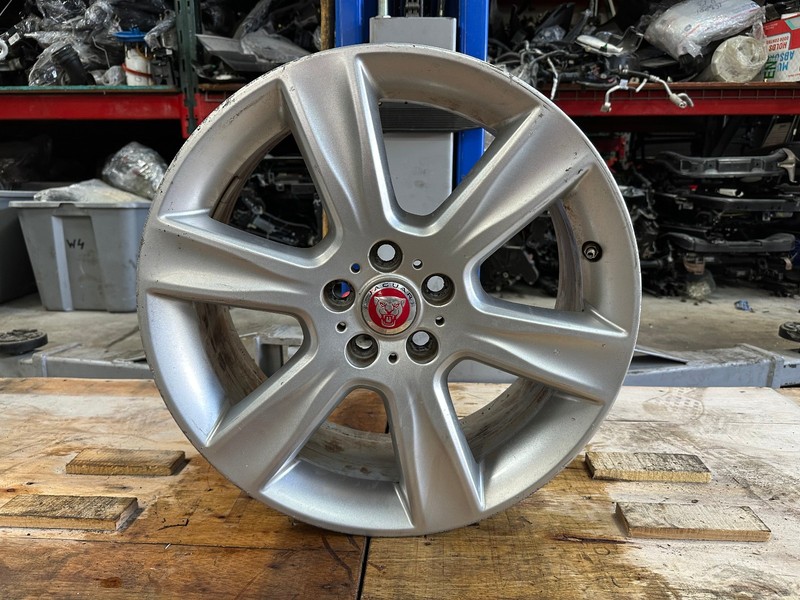 17-20 JAGUAR XE FACTORY 18" INCH ALLOY WHEEL RIM 7.5Jx18 OEM