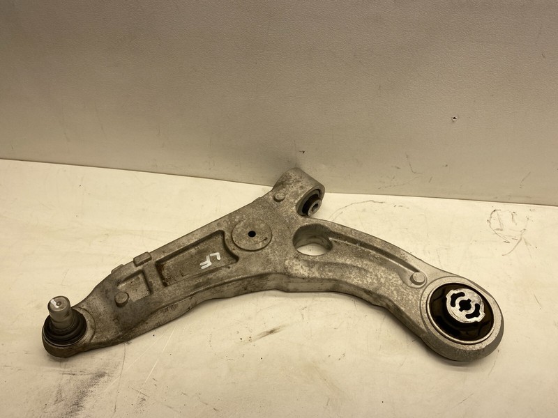 2015-2017 CHRYSLER 200 LEFT FRONT LOWER CONTROL ARM