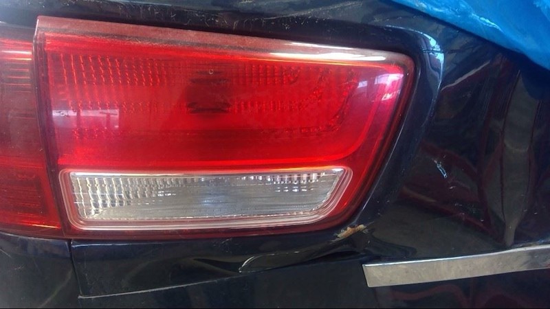 Driver Left Tail Light Lid Mounted Incandescent Fits 15 SEDONA 3417528