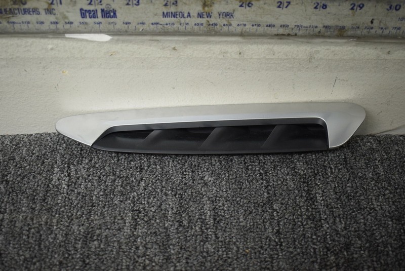 2018-2019 BMW X3 FENDER X LINE DUCT TRIM FACTORY OEM