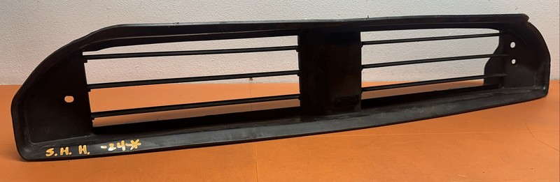 4R86301100 | 2011 - 2015 Hyundai Sonata Hybrid Lower Bumper Air ShutterOEM