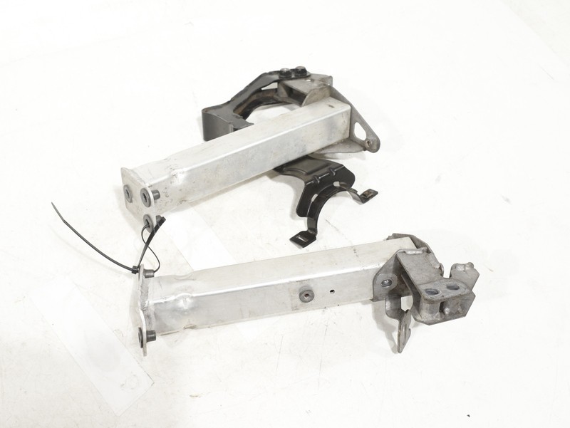 11-18 Audi A8L Quattro A8 S8 D4 Radiator Core Support Side Brackets OEM SET of 2