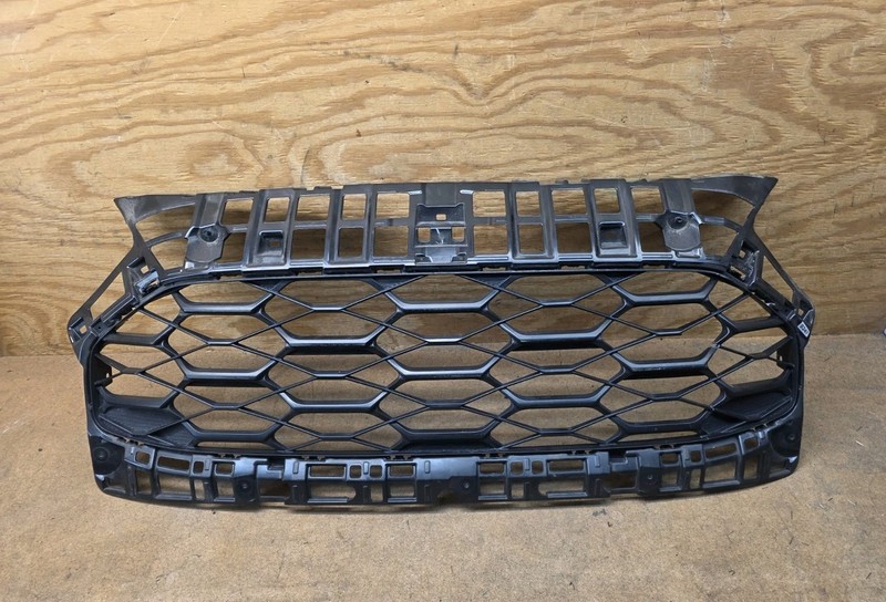 2023 2024 2025 Honda HRV HR-V Front Bumper Upper Grille OEM "DAMAGED"