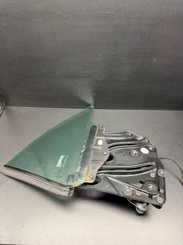 03-12 Mercedes R230 SL500 SL55 Rear Left Quarter Window Regulator Motor OEM