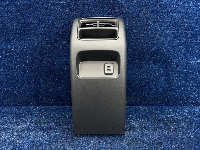 2017-2019 Cadillac XT5 OEM Center Console Rear Facing Air Vent Trim Cover USB