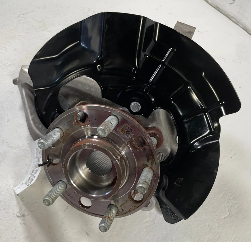 2022-26 HYUNDAI TUCSON AWD FRONT LEFT SIDE SPINDLE KNUCKLE W/ WHEEL HUB # 110210
