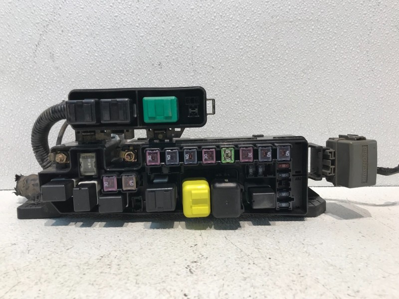 00-01 Mazda MPV Wagon 2.5L Engine Fuse Box Assembly OEM MAZDA VAN