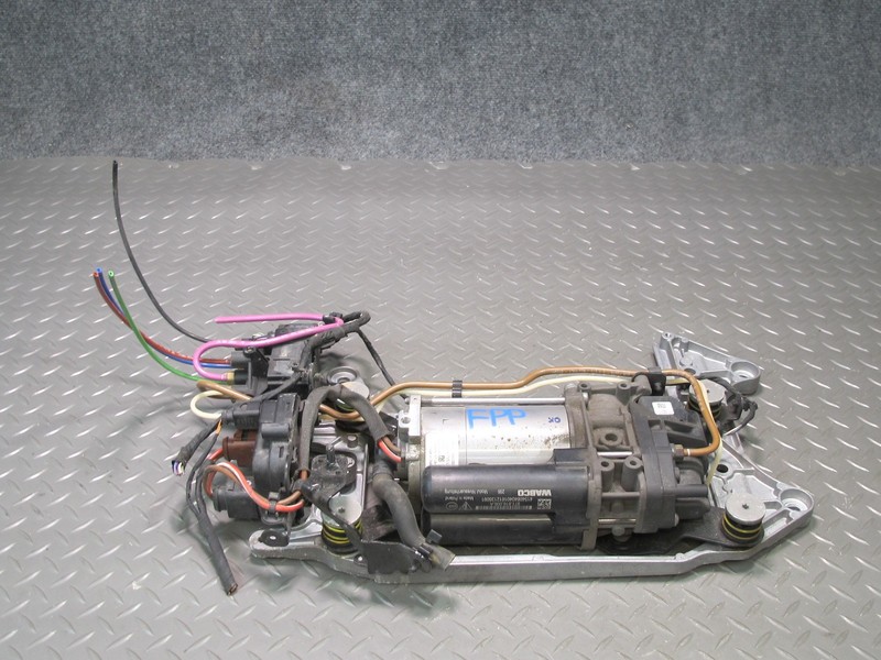 17-23 PORSCHE PANAMERA 971 AIR SUSPENSION COMPRESSOR PUMP ASSEMBLY 44K MILES