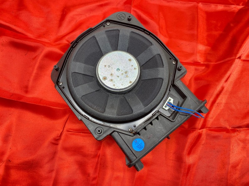 BMW F39 F44 F48 2 Series X1 X2 Right Side Central Bass Subwoofer Speaker OEM✅