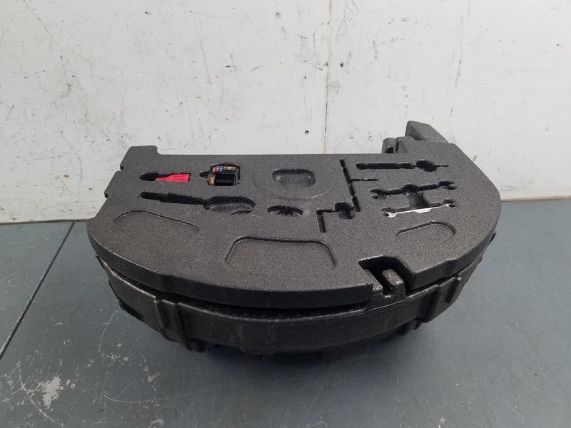 2006 BMW M6 E63 Foam Storage / Tool Kit #7640 G7