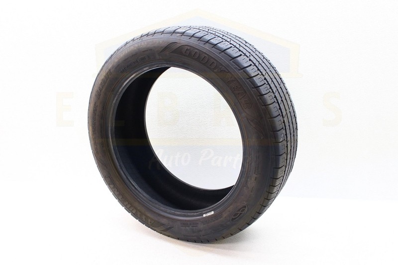 ONE GOOD YEAR ASSURANCE MAXLIFE TIRE 225/50-17 225/50R17 USED 9/32 TREAD