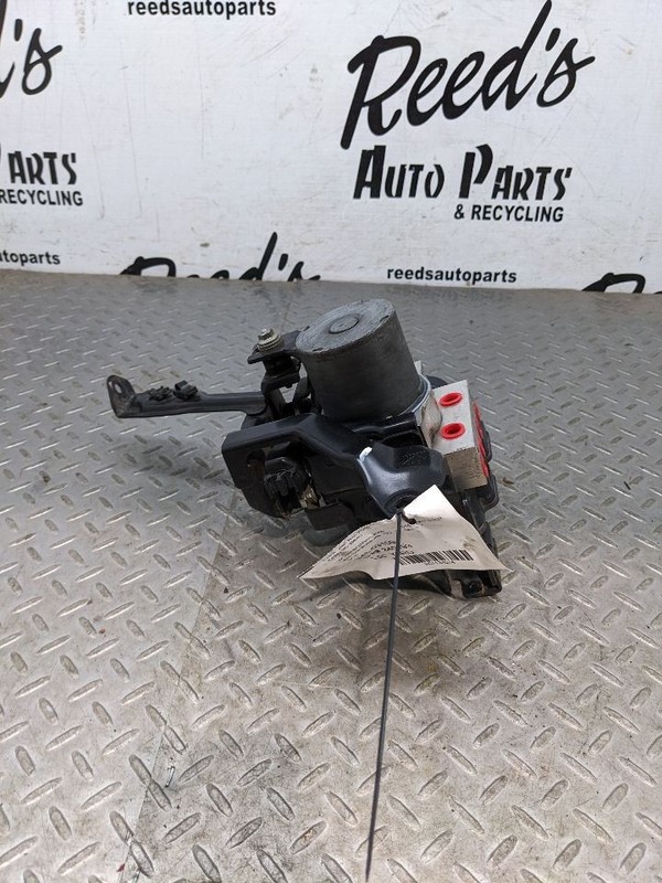 Anti-Lock Brake Part Modulator Assembly CVT Base Fits 14-15 FORESTER 1134574