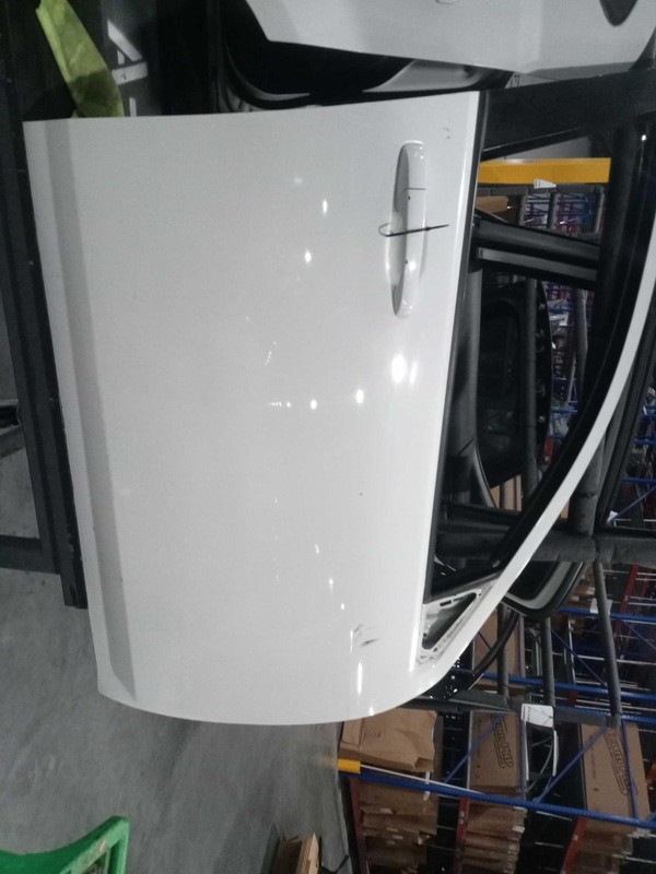 2014 Dodge Avenger Right Front Door White OEM 127K Miles - Used
