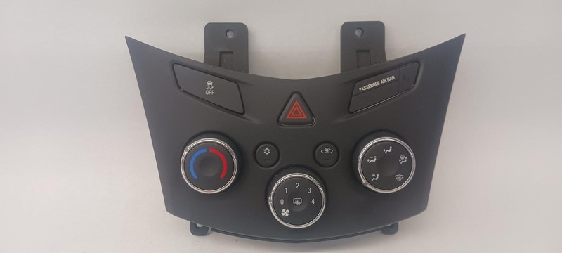 16 CHEVROLET TRAX LS heater control w/o heated seat OEM 1 Year Warranty!
