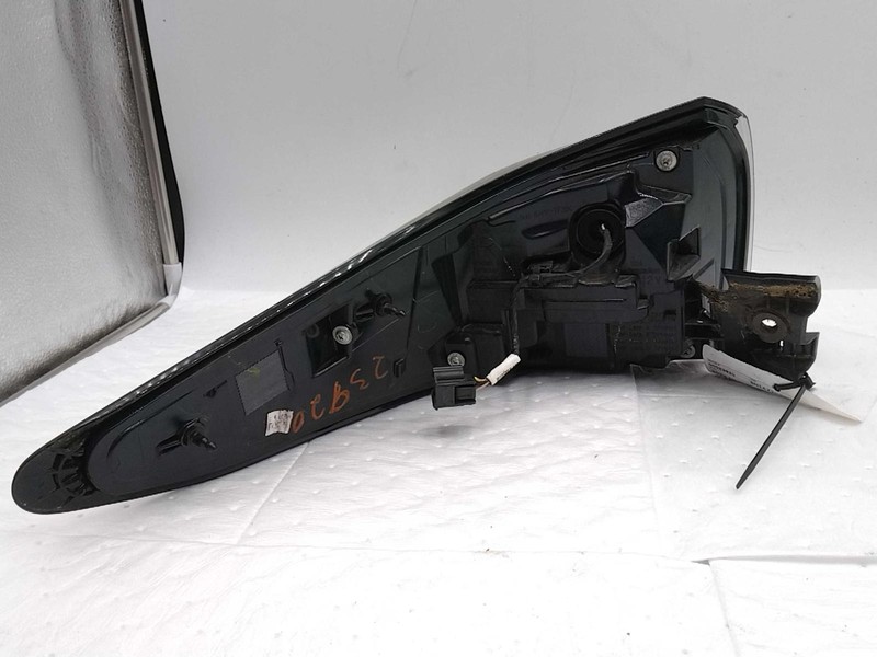 2022 Nissan Murano Right Tail Light Assembly Grey 677945 Used 43K Miles