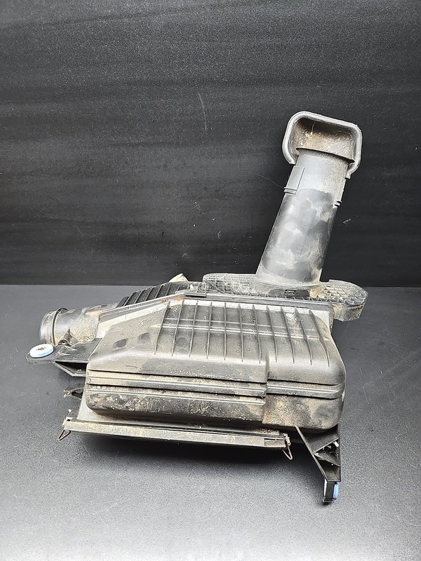 99-04 Porsche Boxster 3.2L Air Intake Filter Cleaner Housing Box