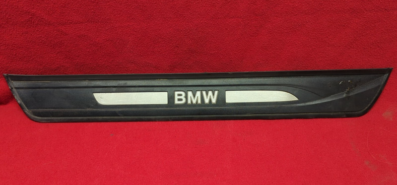 2010 - 2016 BMW 535i / 550i GT Passenger Front Door Sill Scuff Plate - LIGHTED
