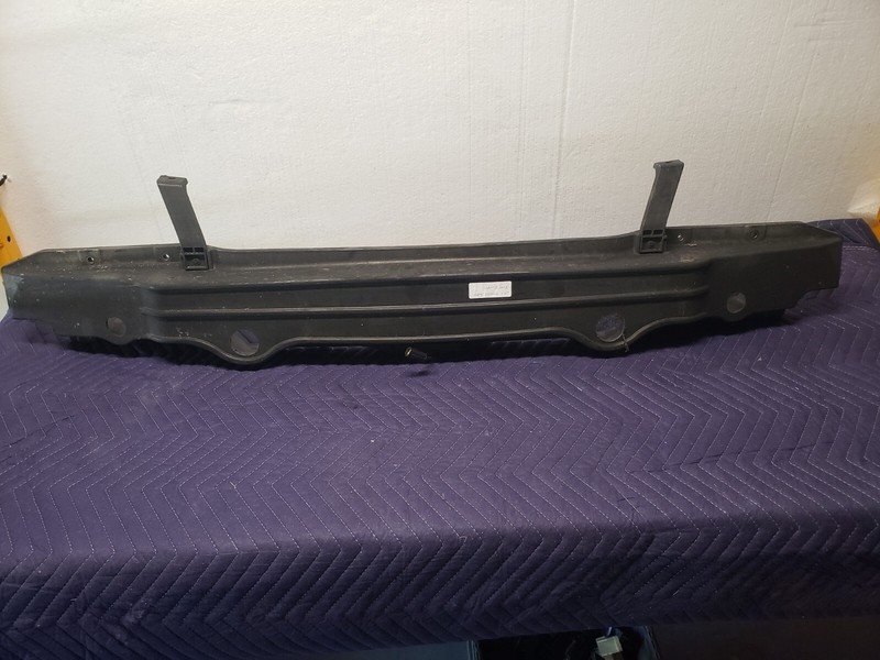 2012-2014 HYUNDAI GENESIS REAR BUMPER REINFORCEMENT IMPACT BAR REBAR OEM