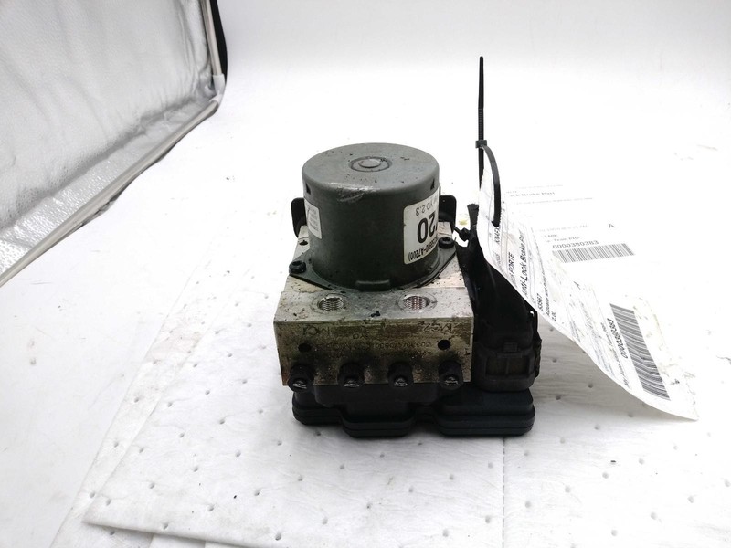 2016 KIA Forte ABS Pump & Motor Assembly OEM 58920A7200 92K Miles Blue