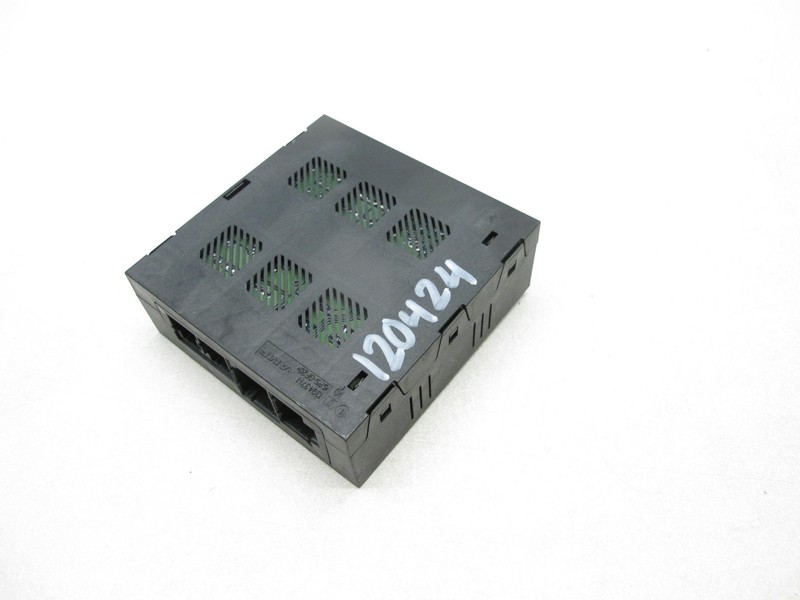 02-10 BMW E64 650i E70 X5 550i 745i 4.4 4.8 POWER SUPPLY FUSE BOX OEM 120424