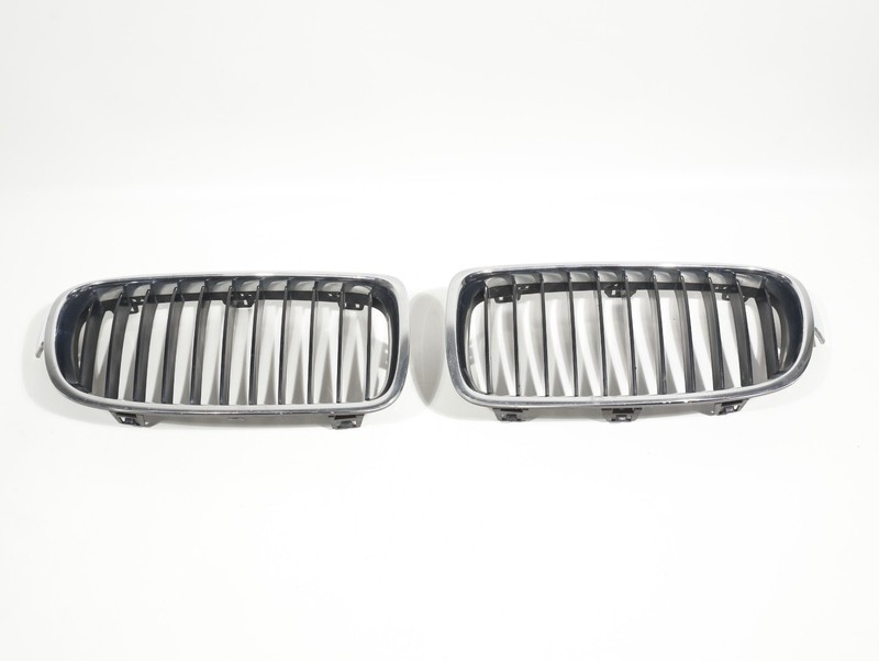 12-18 BMW 320i 328i 330i F30 Front LEFT & RIGHT Bumper Chrome Kidney Grille OEM