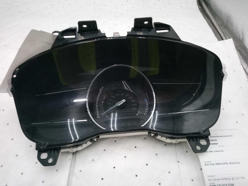 2019 Ford Explorer Speedometer Gauge OEM JB5T-10849-CG 114k Miles Silver