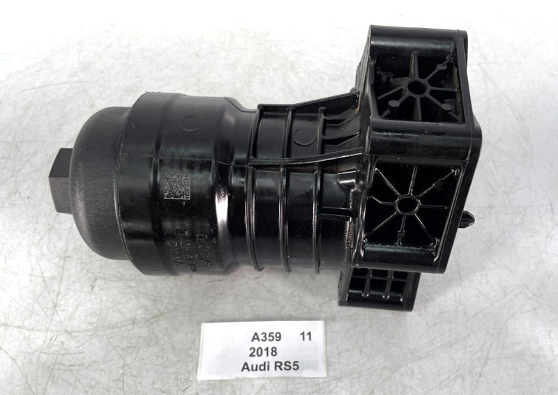 ✅ 2018-2024 OEM Audi RS5 S5 S4 Q8 Q7 Engine Oil Filter Housing