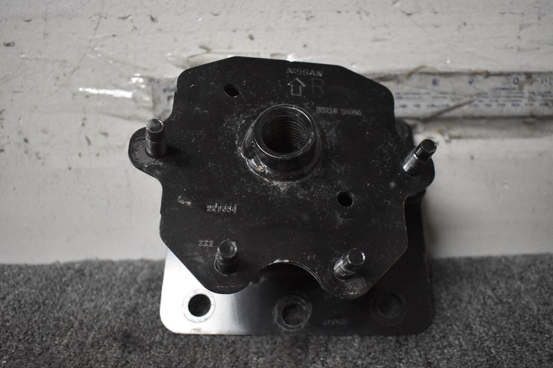 2019-2020 INFINITI QX50 PURE RIGHT SIDE REINFORCEMENT BRACKET FACTORY OEM