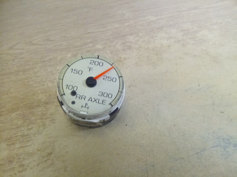 International 3598694C2 RR Axle Gauge