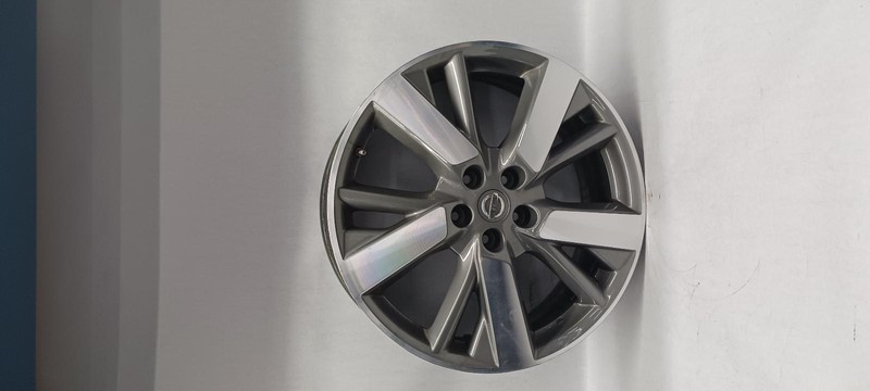 13-'17 NISSAN PATHFINDER Wheel 20x7-1/2 alloy 5 Y spoke OEM