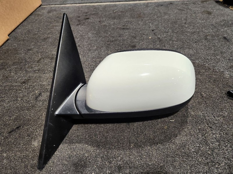 2014-2019 Kia Soul Driver Side View Mirror Non-Heated w/o Turn Signal