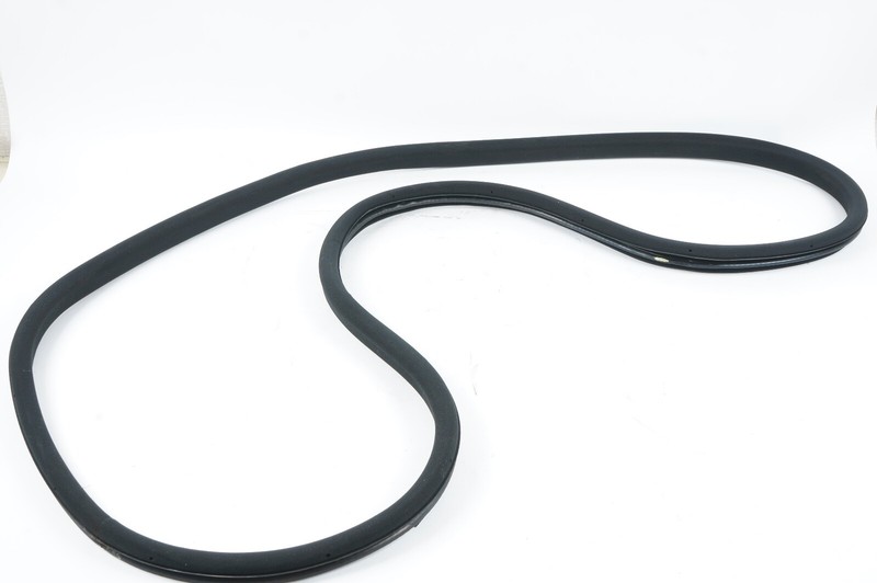 2010 - 2020 Bentley Mulsanne Front Right Passenger Door Weather Strip Seal