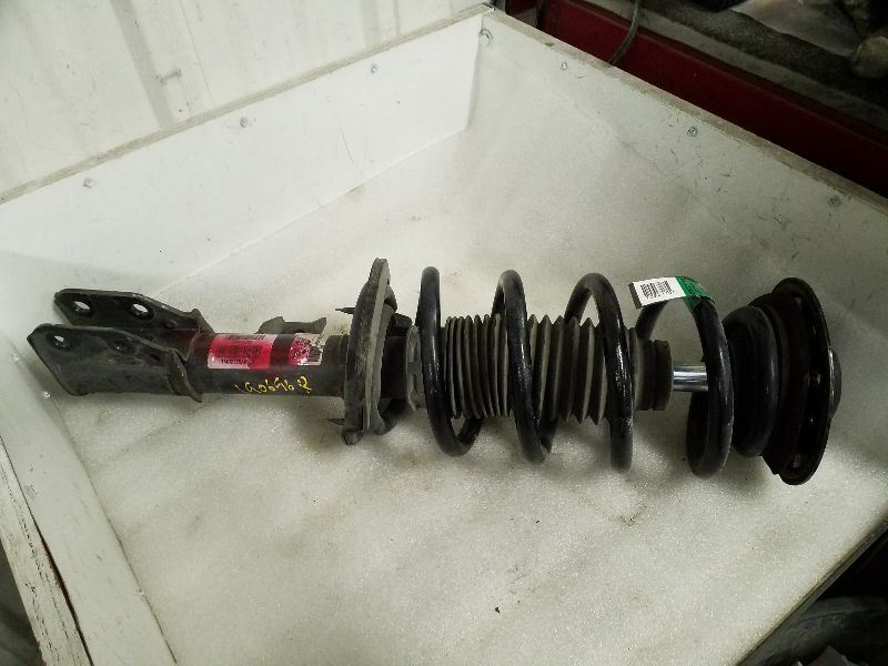 2010-2016 Chevy Equinox Passenger Right Strut Front 19x7 Wheel 3.0L 3.6L
