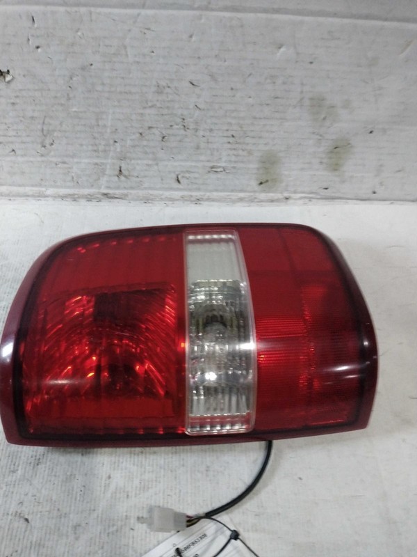 2006 Ford F150 Pickup Right Tail Light Assembly OEM Used 366707 250K Miles