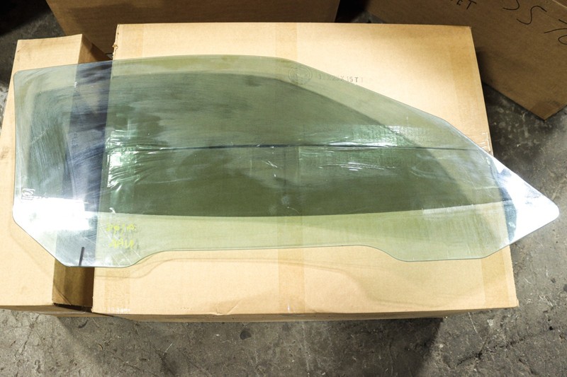 1997–2004 Chevrolet Corvette C5 Passenger Side Door Glass Window LH OEM *USED*