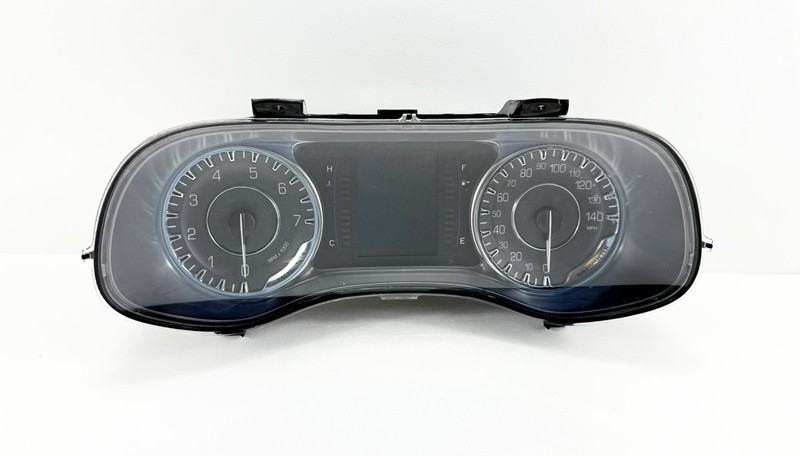 2015 15 Chrysler 200 Speedometer Instrument Gauge Cluster w/ 151,999 Miles OEM