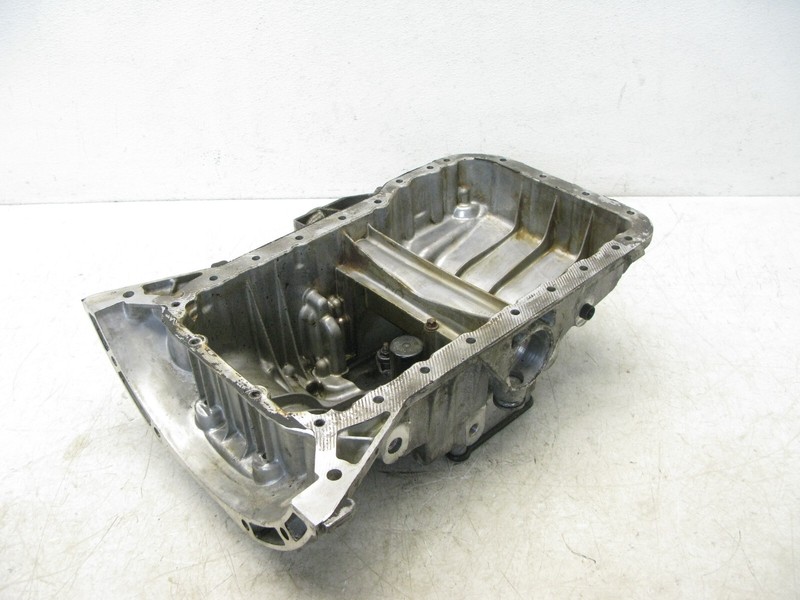 10-12 MERCEDES W212 E350 4MATIC GLK350 ENGINE MOTOR UPPER OIL PAN TANK OEM 12142