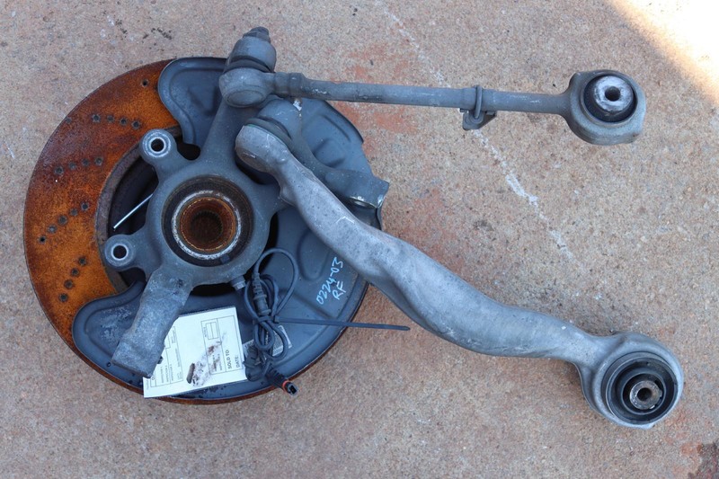 2012-2018 MERCEDES CLS550 W218 AWD FRONT RIGHT SPINDLE KNUCKLE HUB W/ ARMS OEM