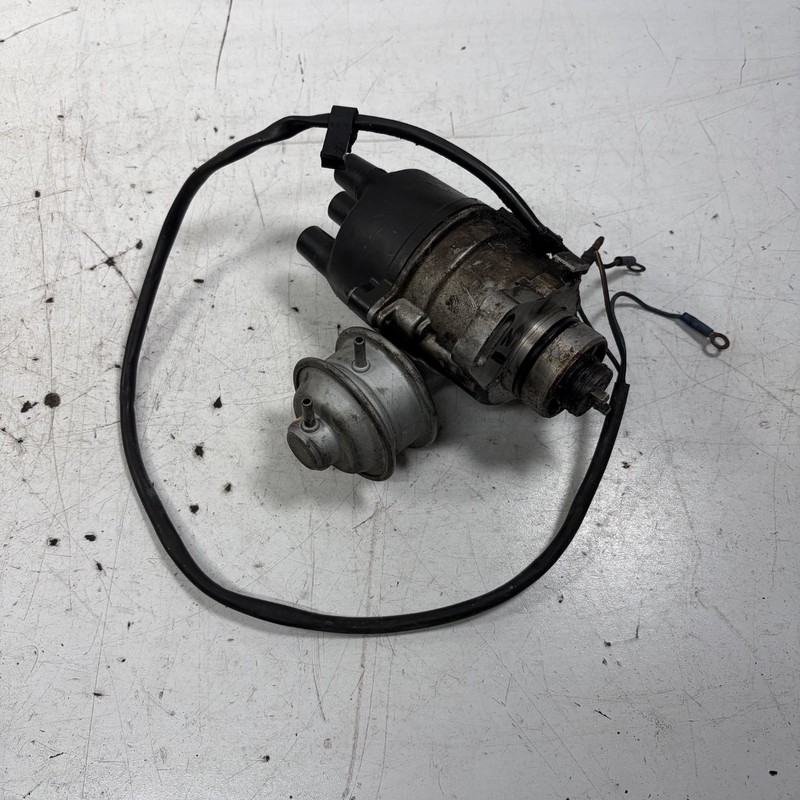 84-85 Honda Civic Distributor Assembly D4R84-13 OEM