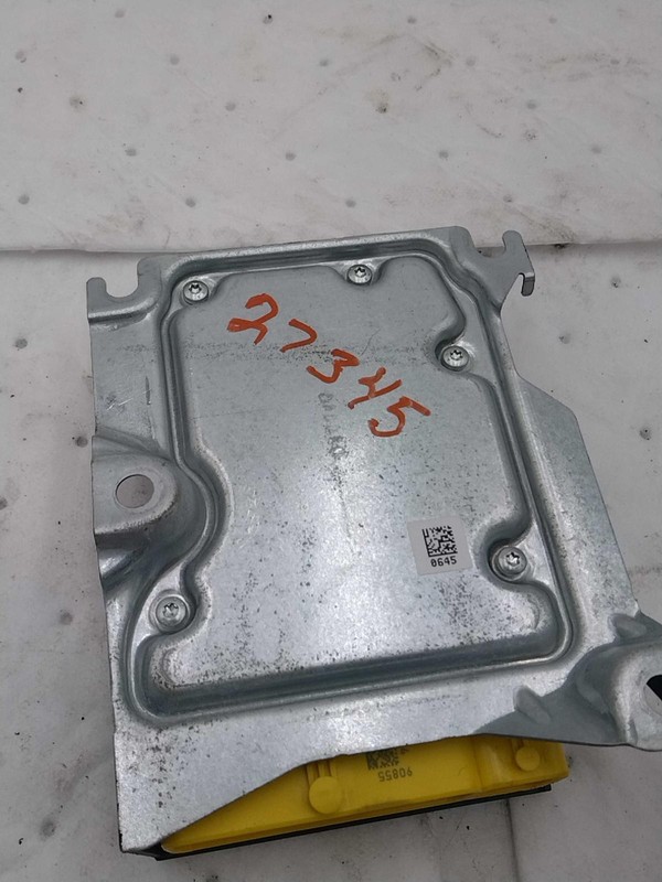 Used Air Bag Module fits: 2017 Audi A4 Air Bag under center console ID 8W0959655