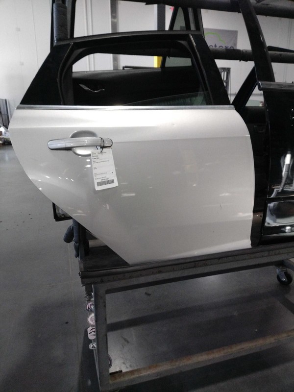 2014 Ford Focus Rear Right Door Silver Good Condition No Rust 24000 Miles