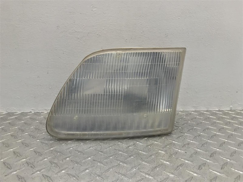 97-04 FORD F150 DRIVER HEADLIGHT LAMP ASSEMBLY OEM 114-01486L