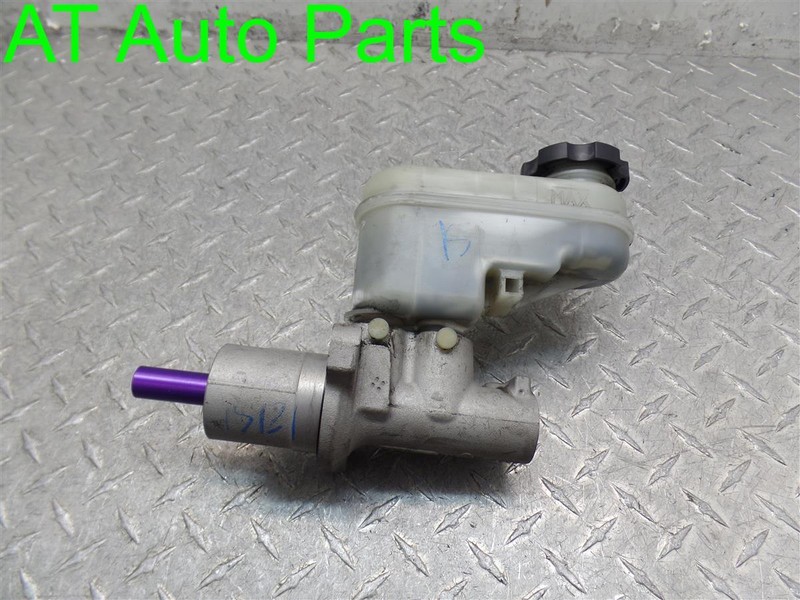 05 06 07 SATURN VUE TORRENT EQUINOX BRAKE MASTER CYLINDER 15892508