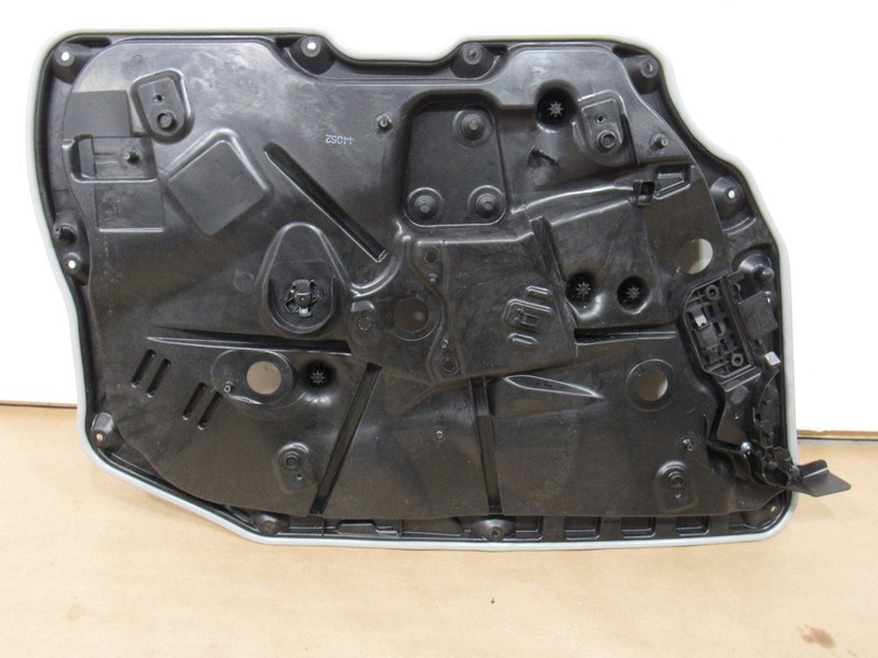 18-20 Mercedes S560 W222 2020 Front Right Door Window Regulator Plate :M