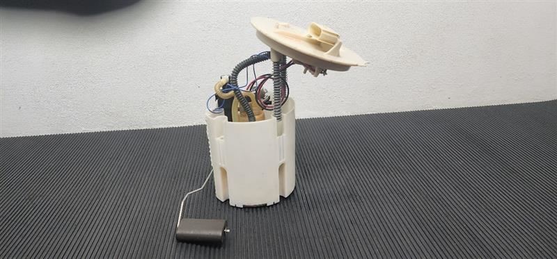 17-20 Dodge Challenger 3.6L & 5.7L Right Fuel Tank Pump OEM 68405631AC