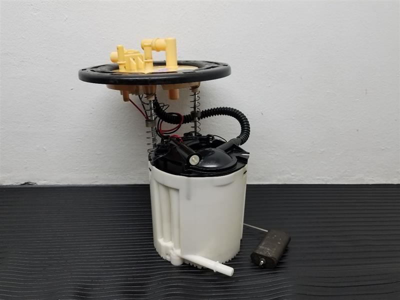 20-24 Jeep Gladiator Gas Fuel Pump Assembly OEM 68413956AC